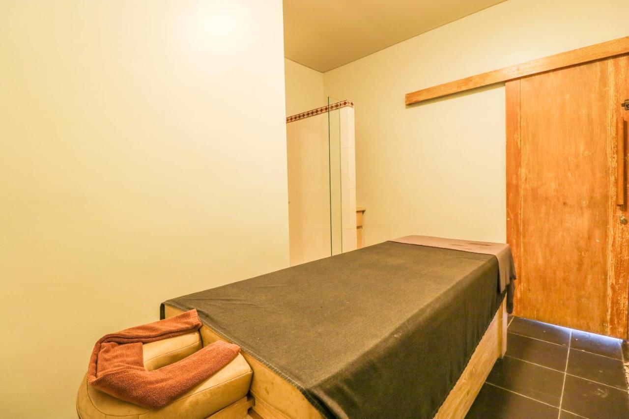 Capital O 2114 Grand Jimbaran Boutique Hotel Ngoại thất bức ảnh