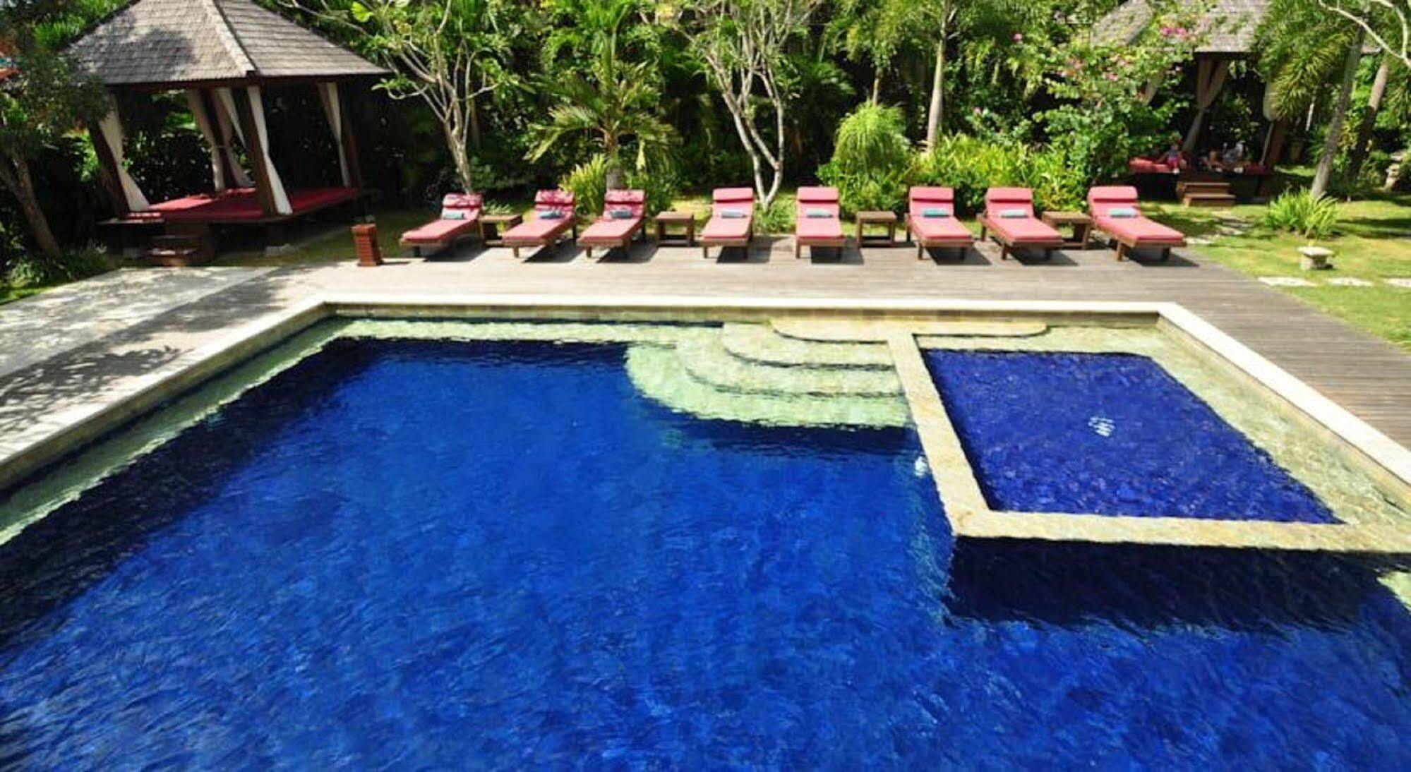 Capital O 2114 Grand Jimbaran Boutique Hotel Ngoại thất bức ảnh